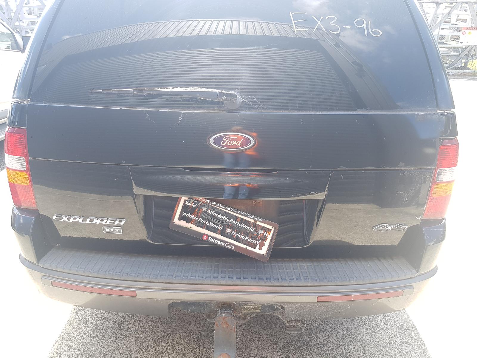 Ford Explorer - UT 2001-2005