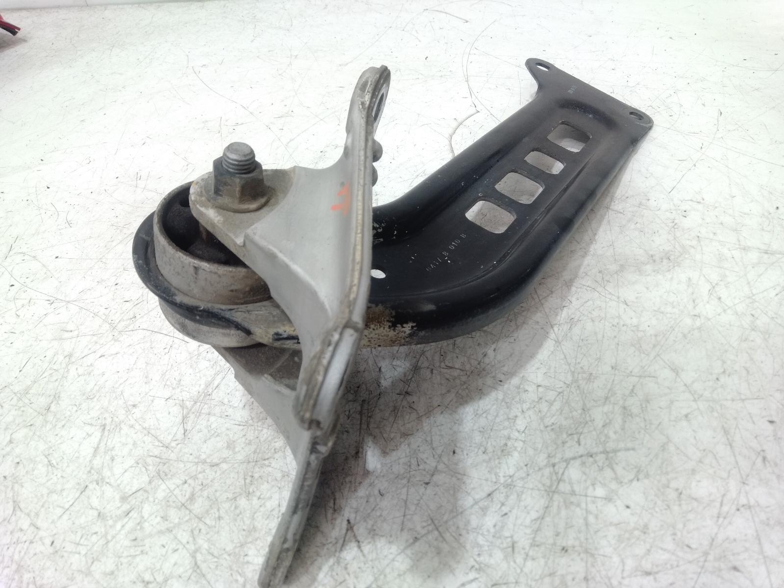 Right_Rear_Trailing_Arm