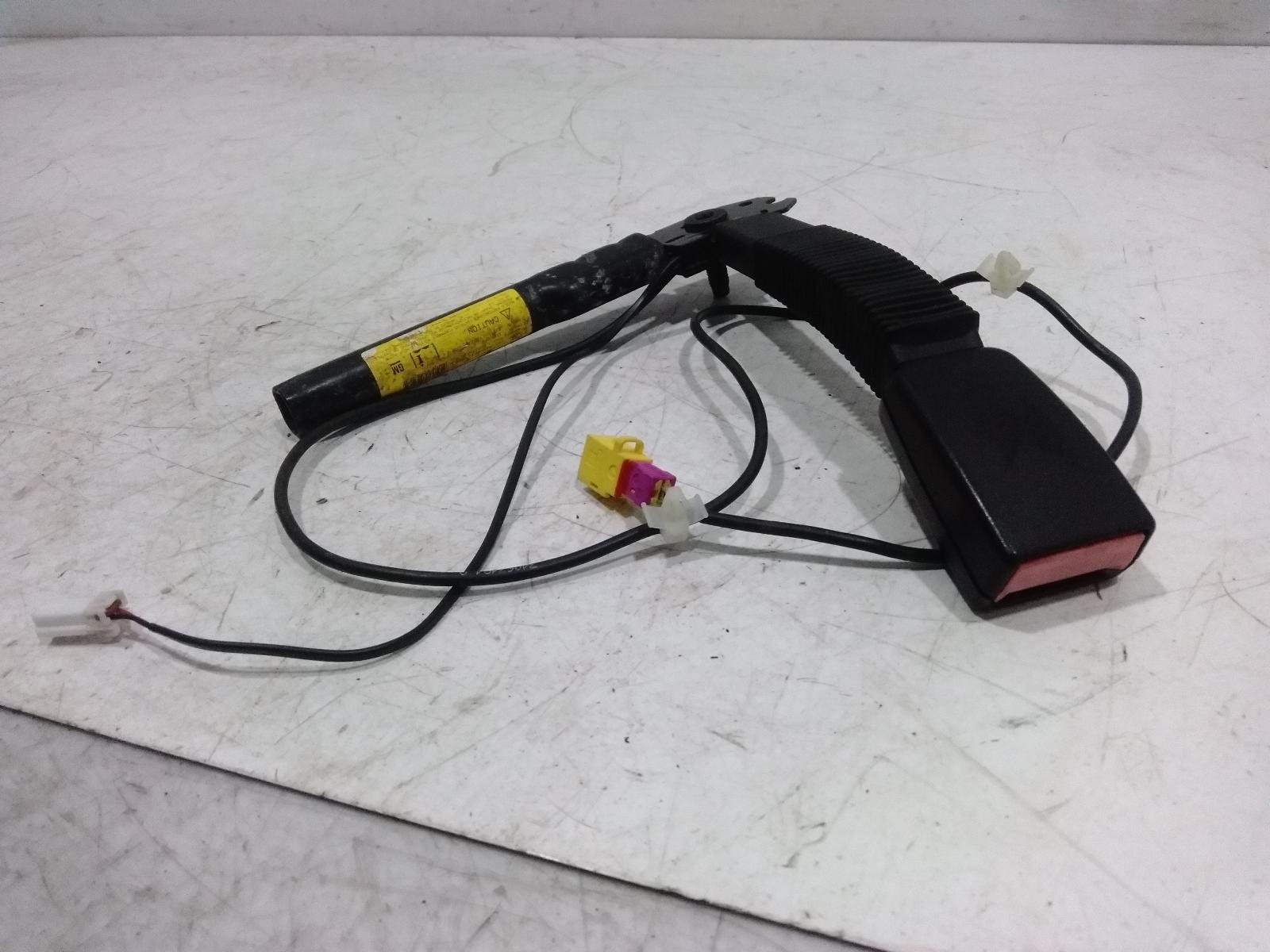 Seat_Belt_Stalk