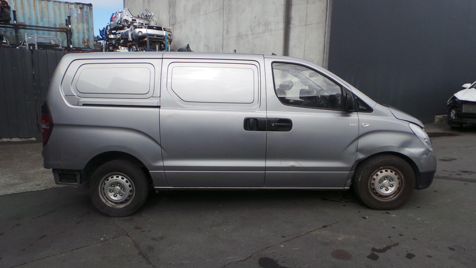 Hyundai H1 Van - 2008-2016