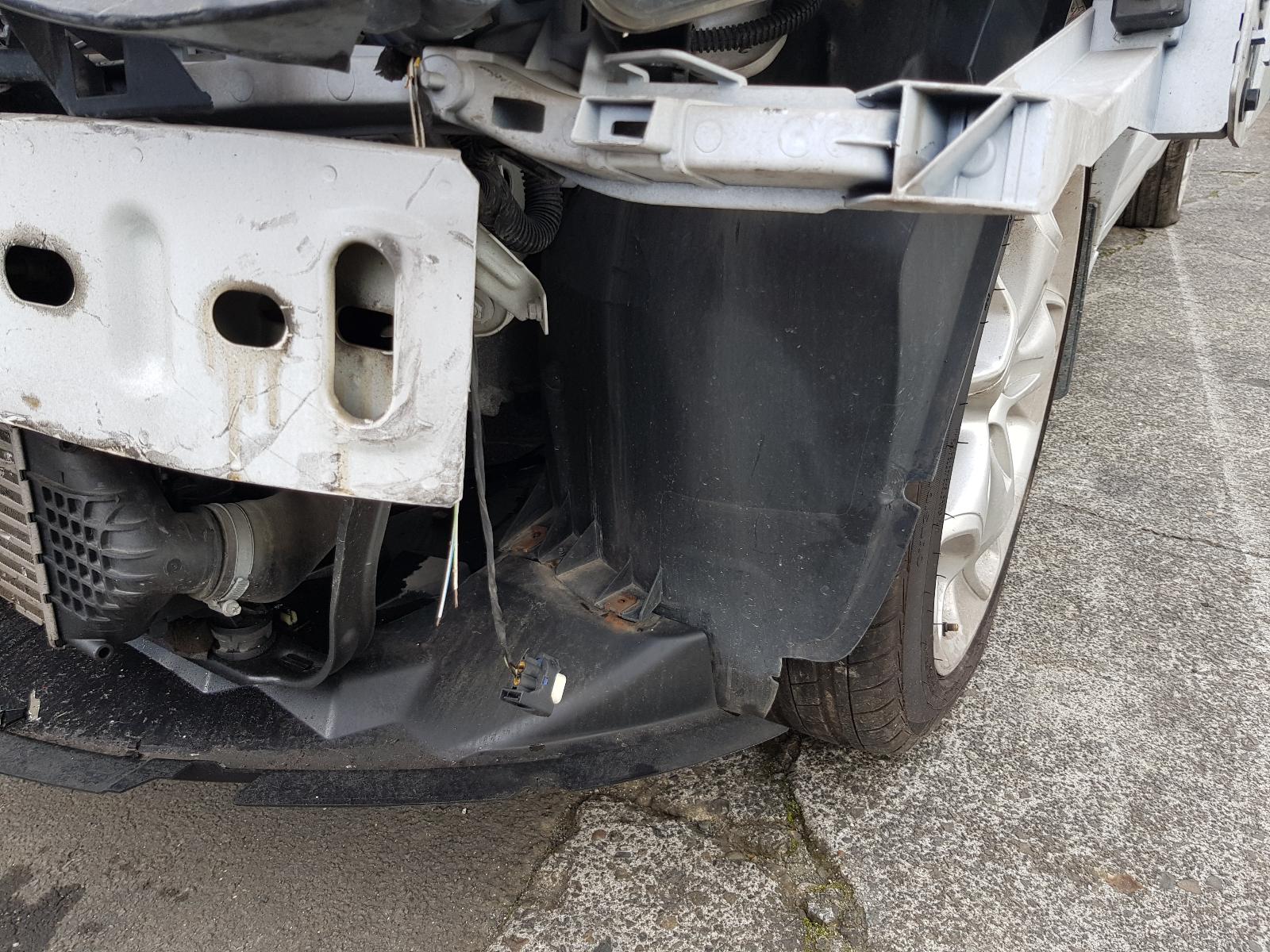 Ford Kuga - TE 2012-2013