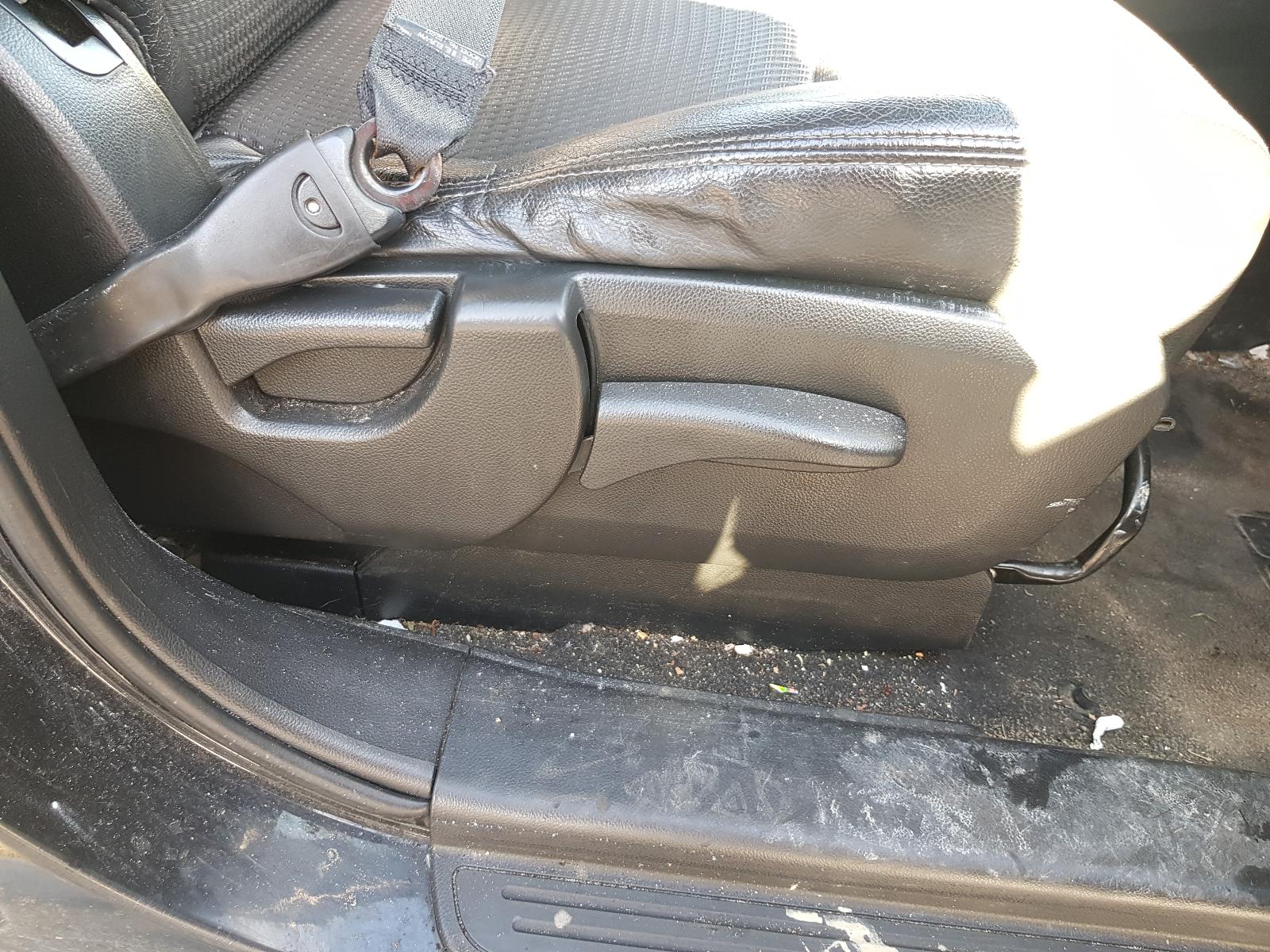 Holden Captiva - Captiva 7 2011-Present