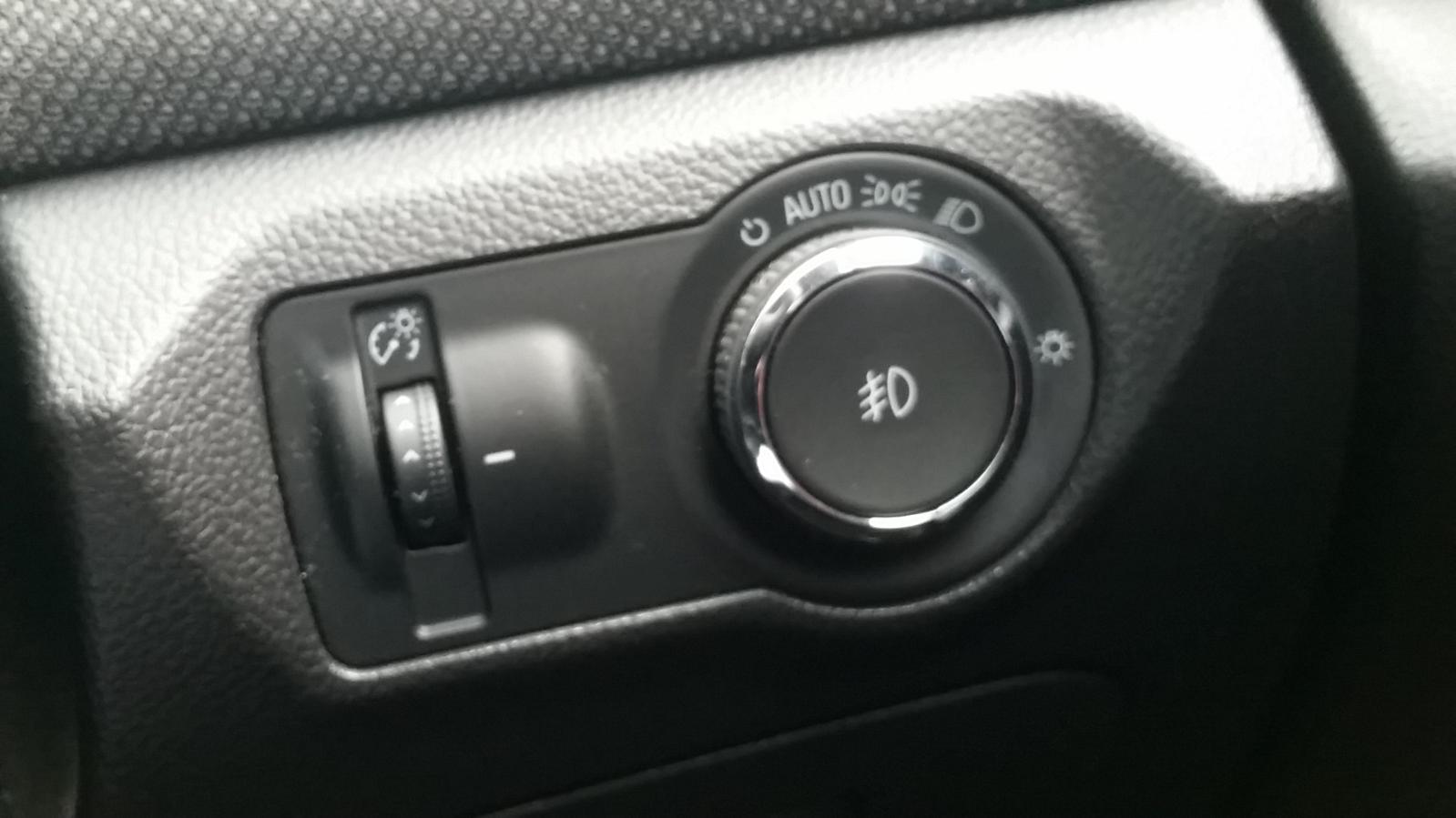 Holden Cruze - 2009-Present