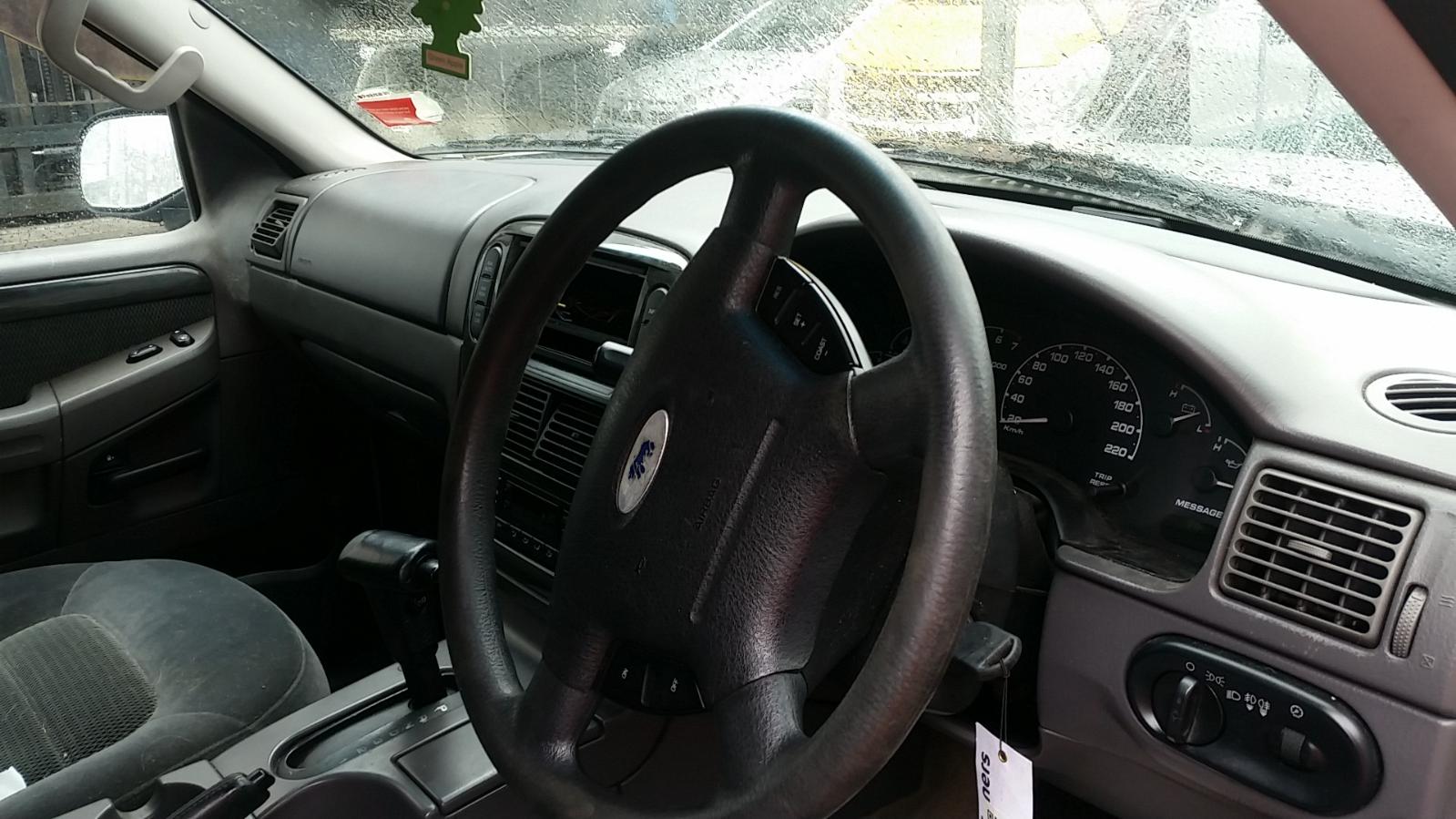 Ford Explorer - UT 2001-2005