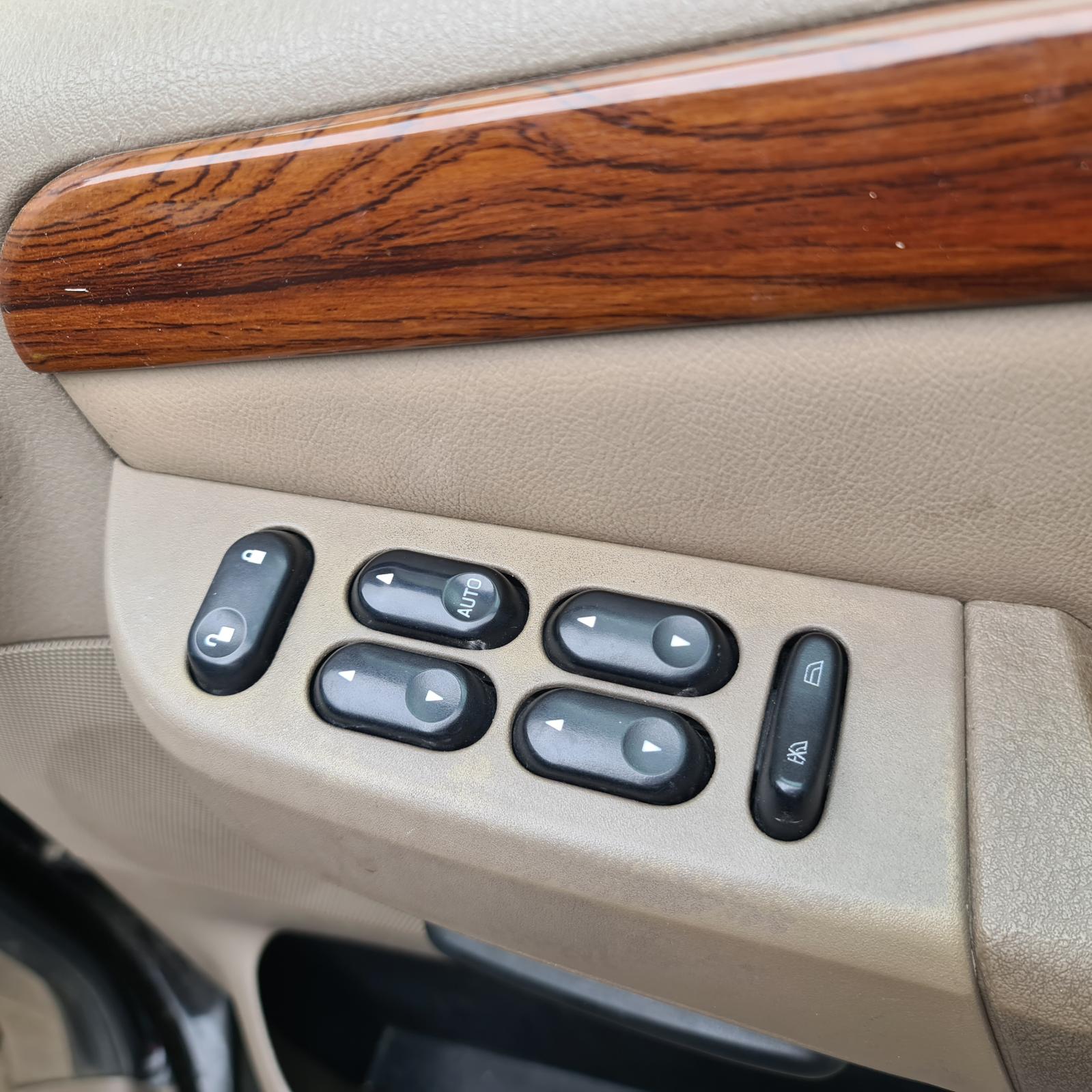 Ford Explorer - UT 2005-2007