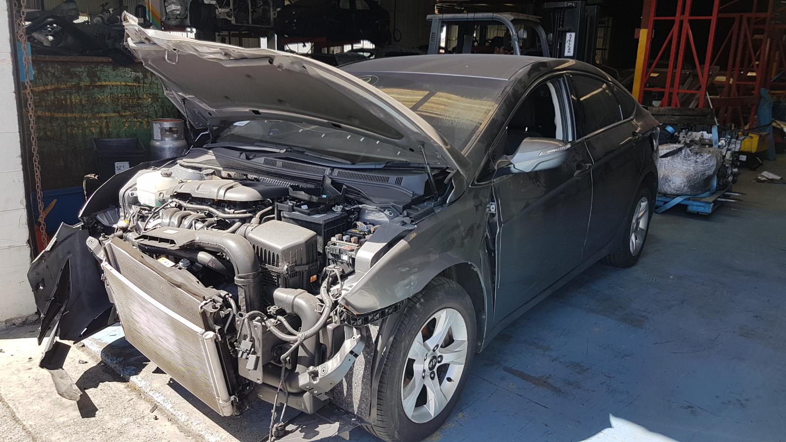 Hyundai i45 - 2010-2013