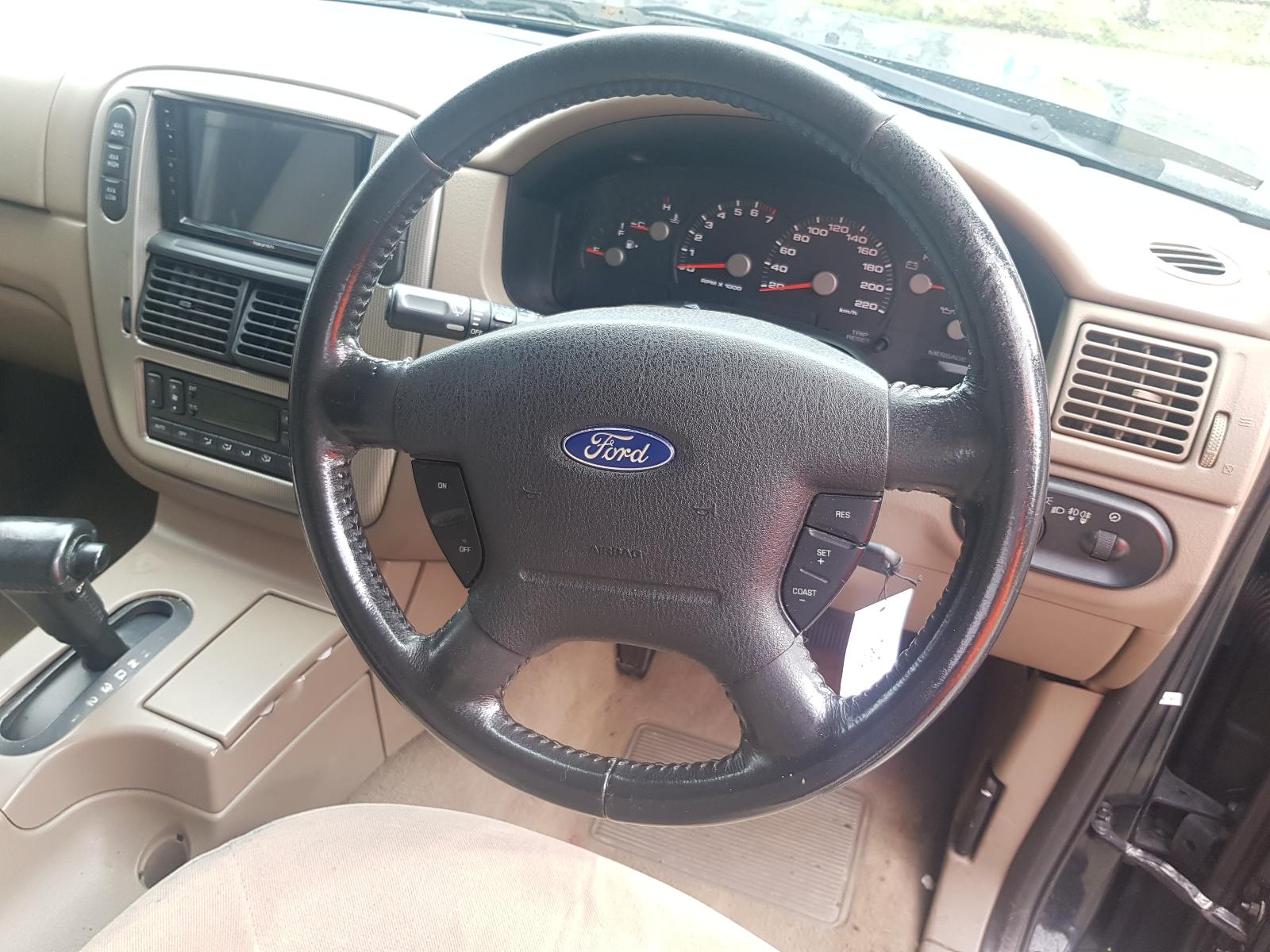 Ford Explorer - UT 2001-2005