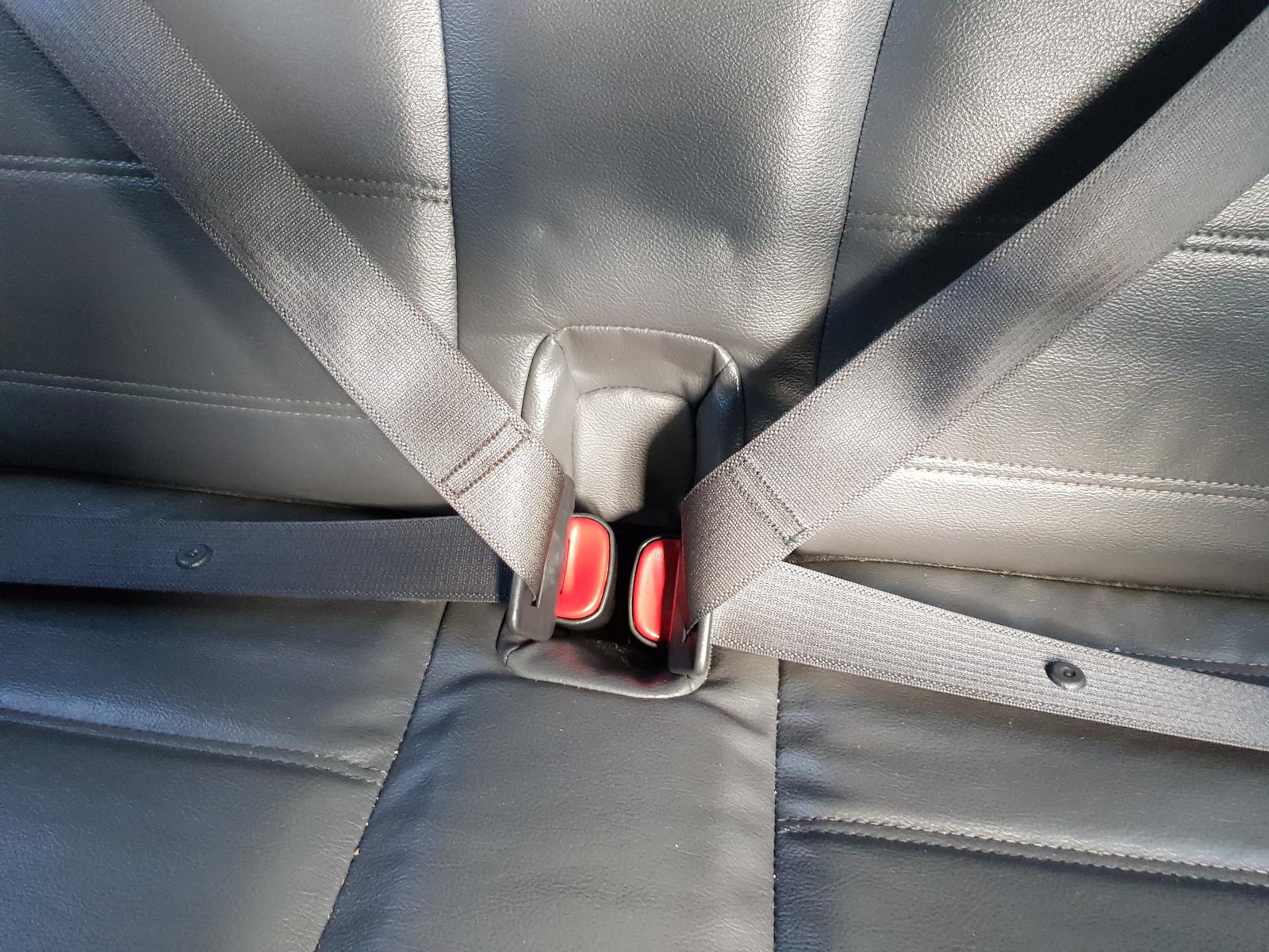 Ford Explorer - UT 2001-2005