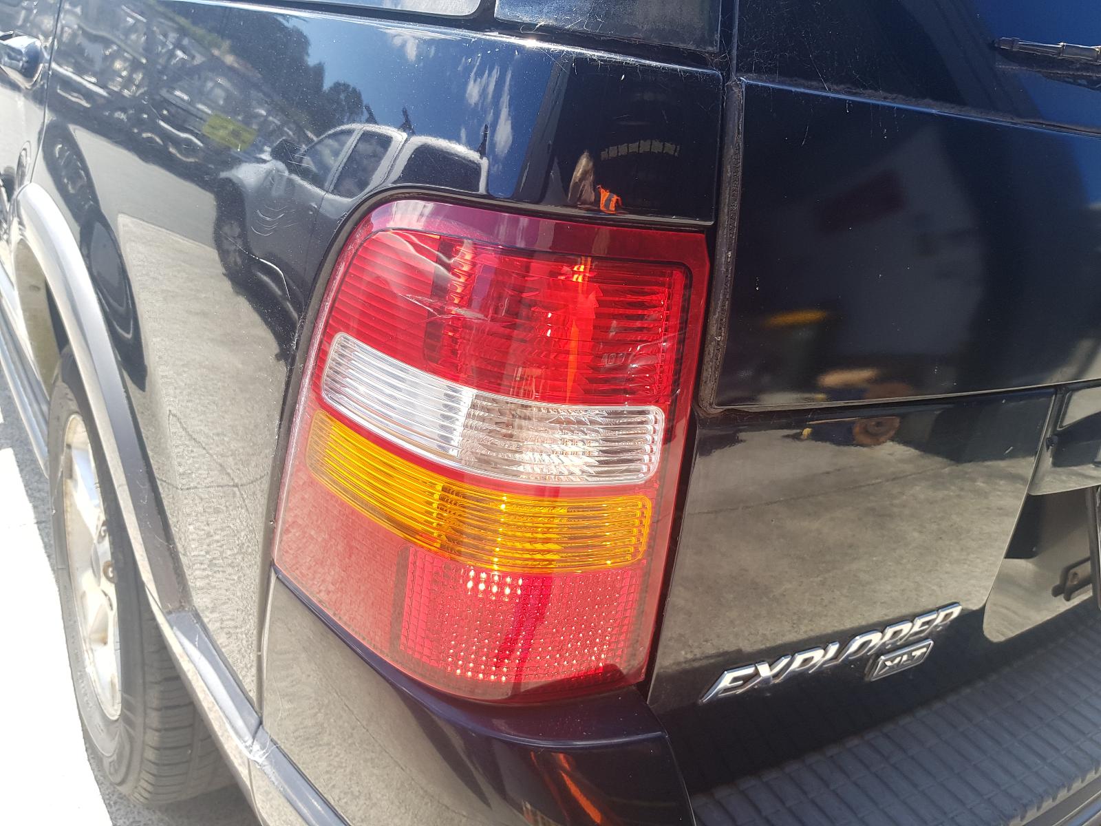 Ford Explorer - UT 2001-2005