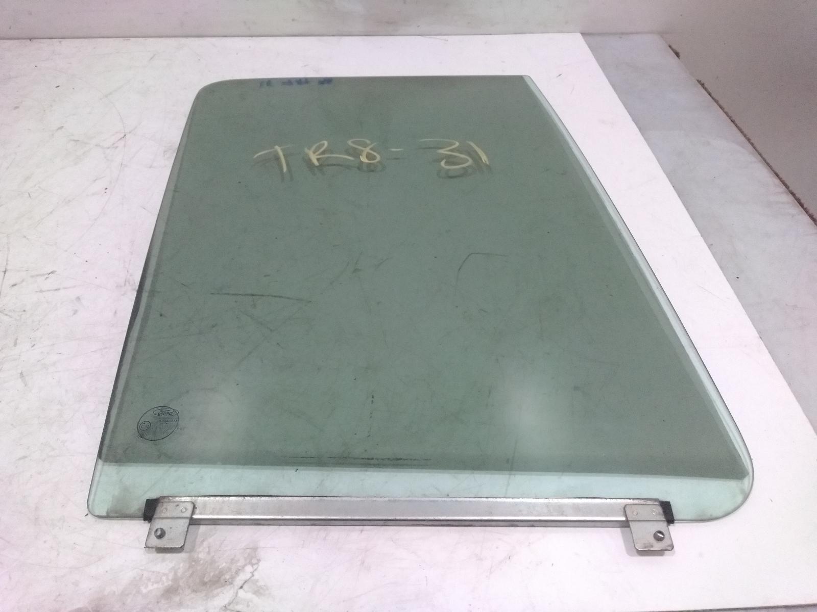 Right_Front_Door_Window