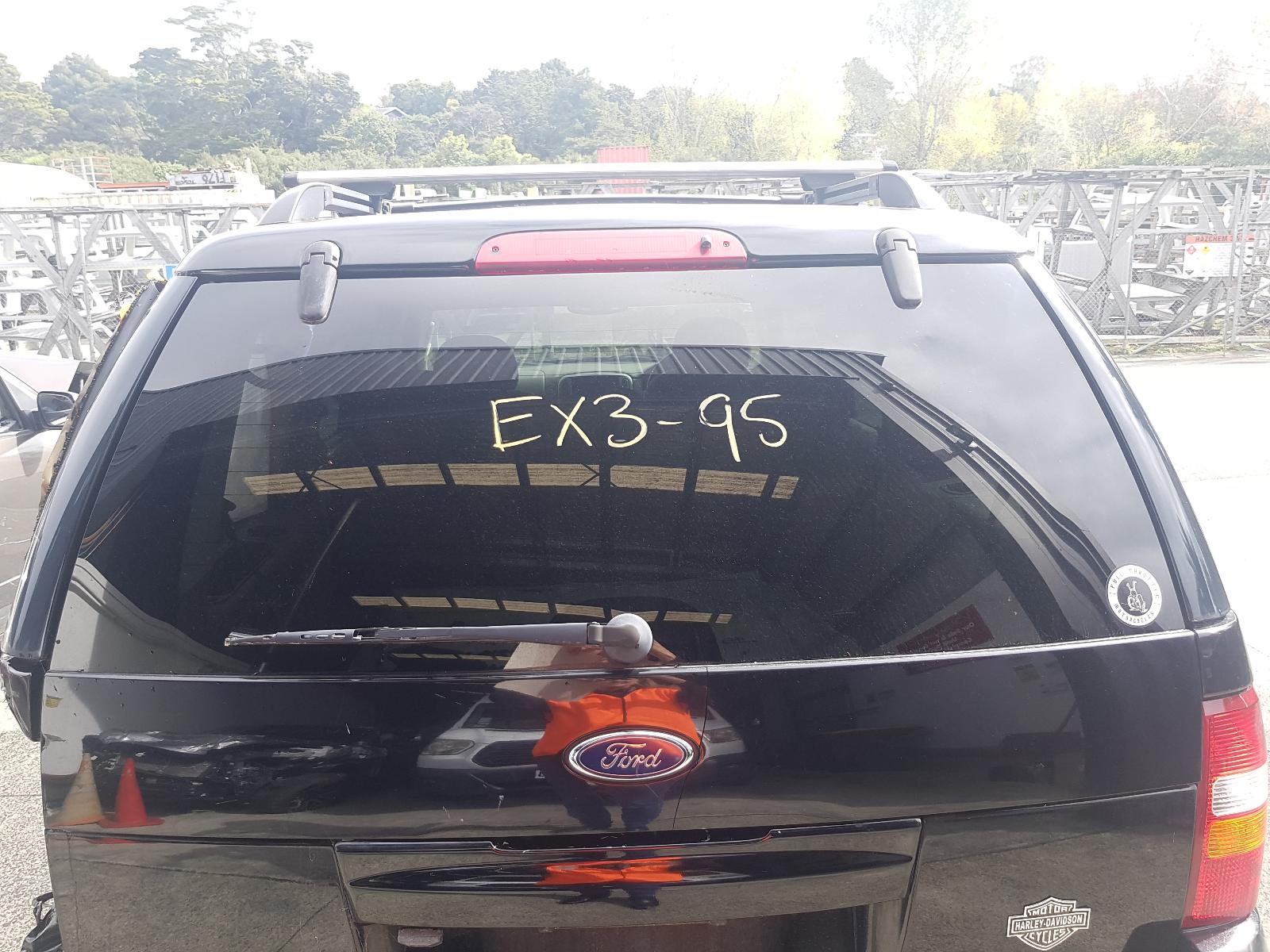 Ford Explorer - UT 2001-2005