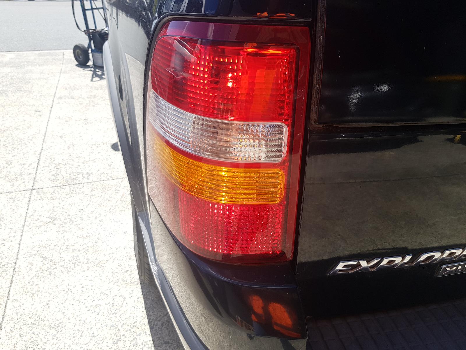 Ford Explorer - UT 2001-2005