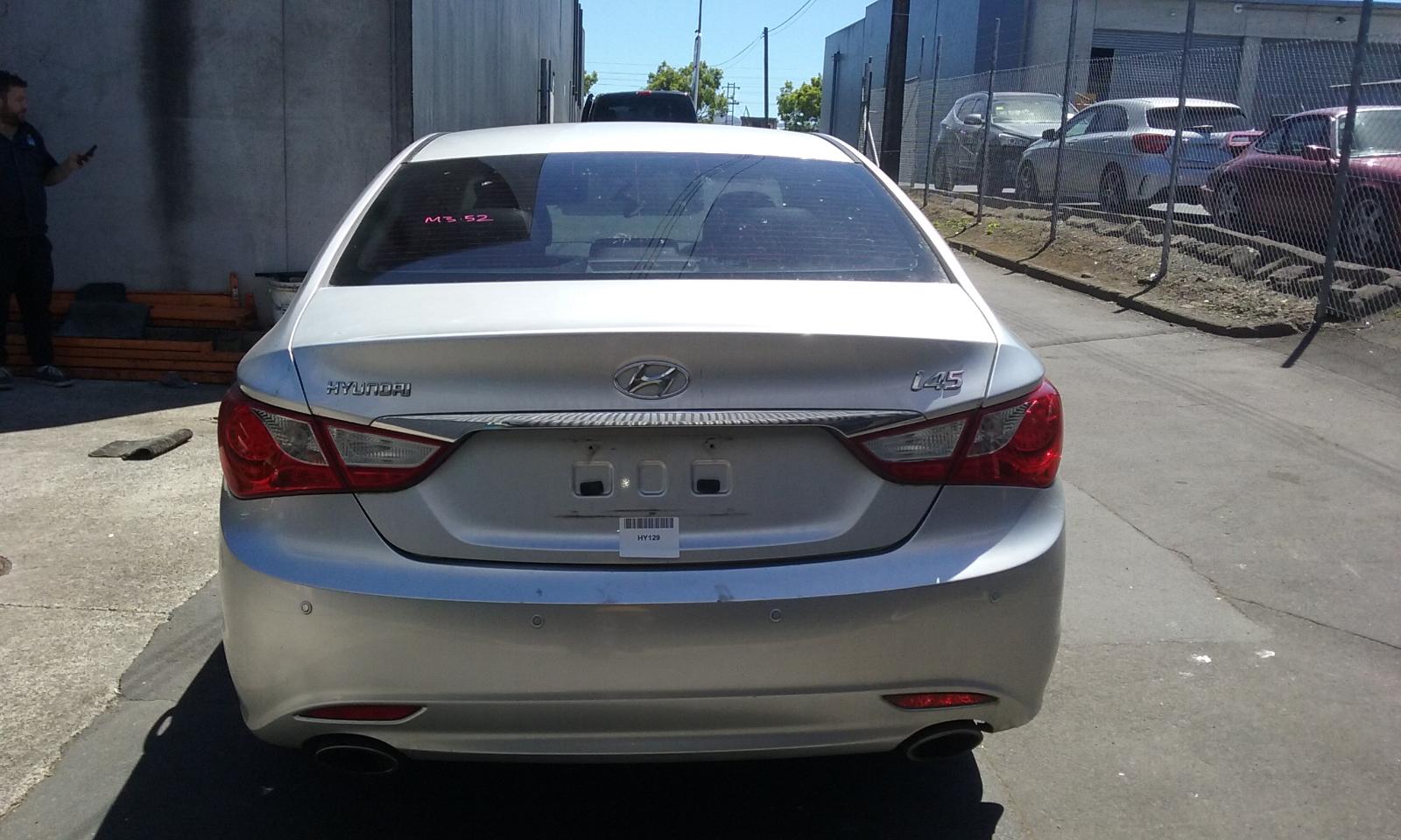 Hyundai i45 - 2010-2013