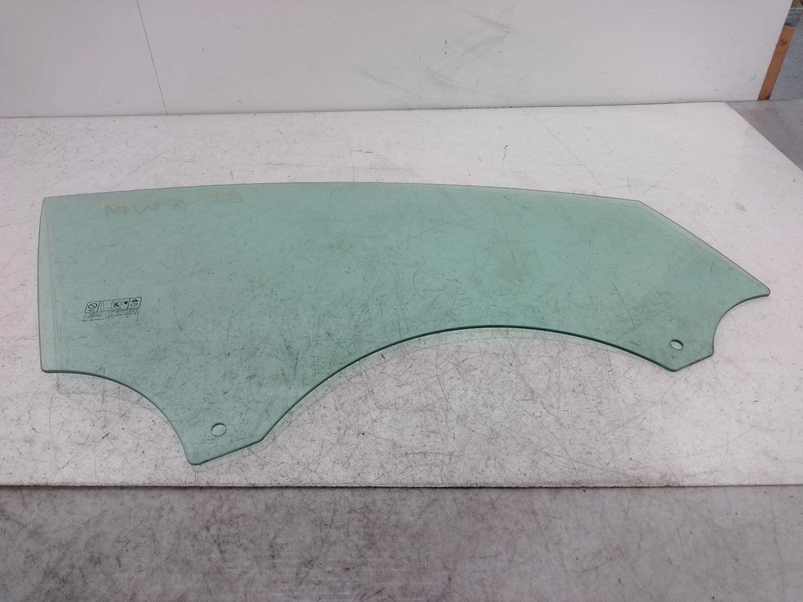 Right_Front_Door_Window