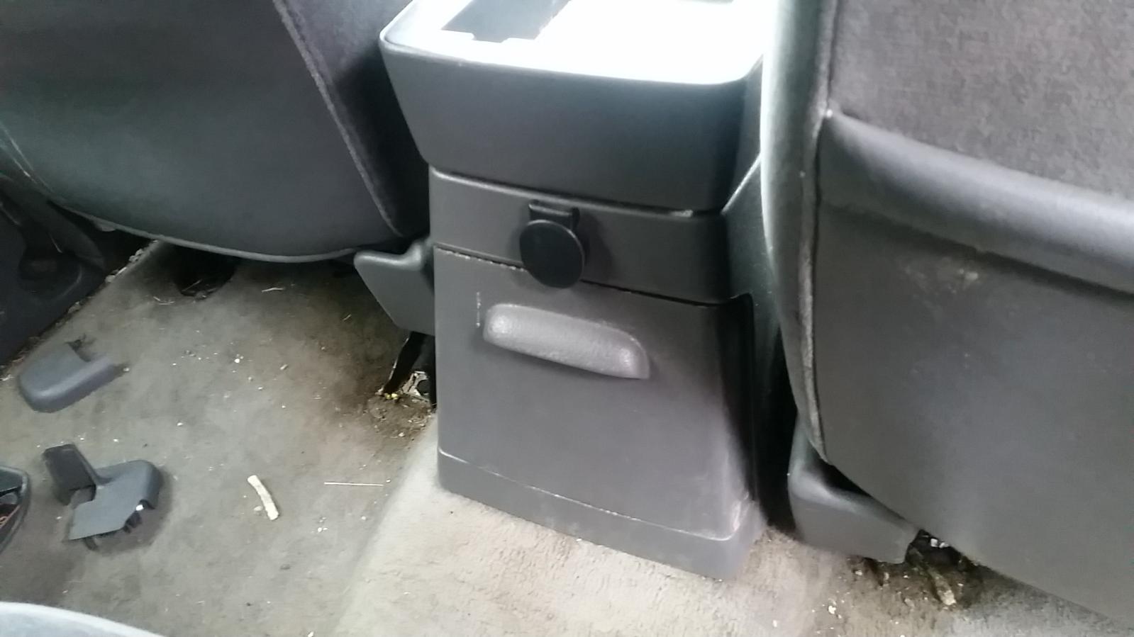 Ford Explorer - UT 2001-2005