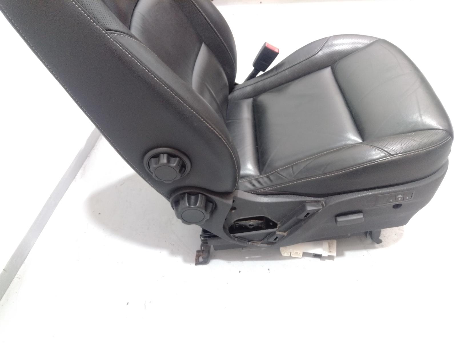 Front_Seat