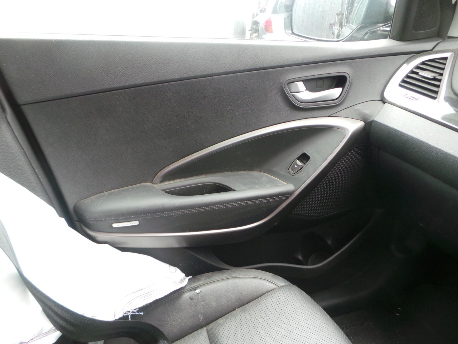 Hyundai Santa Fe - 2013-Present