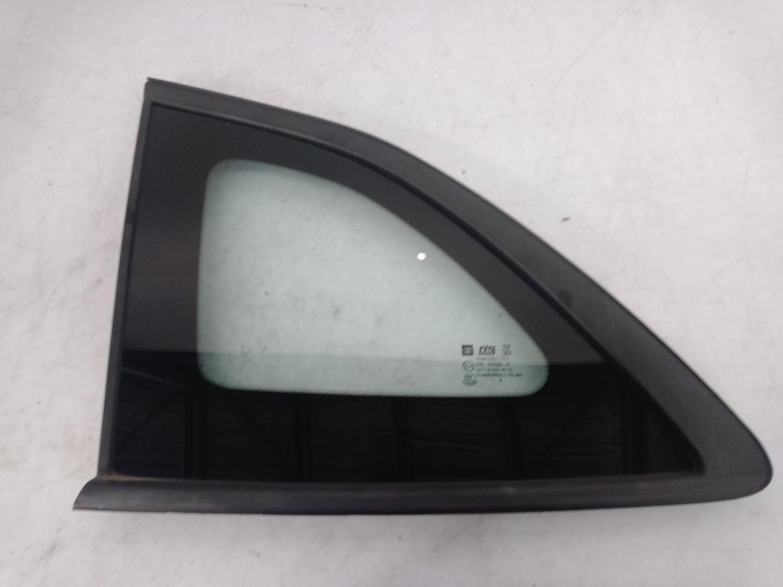 Left_Rear_Side_Glass