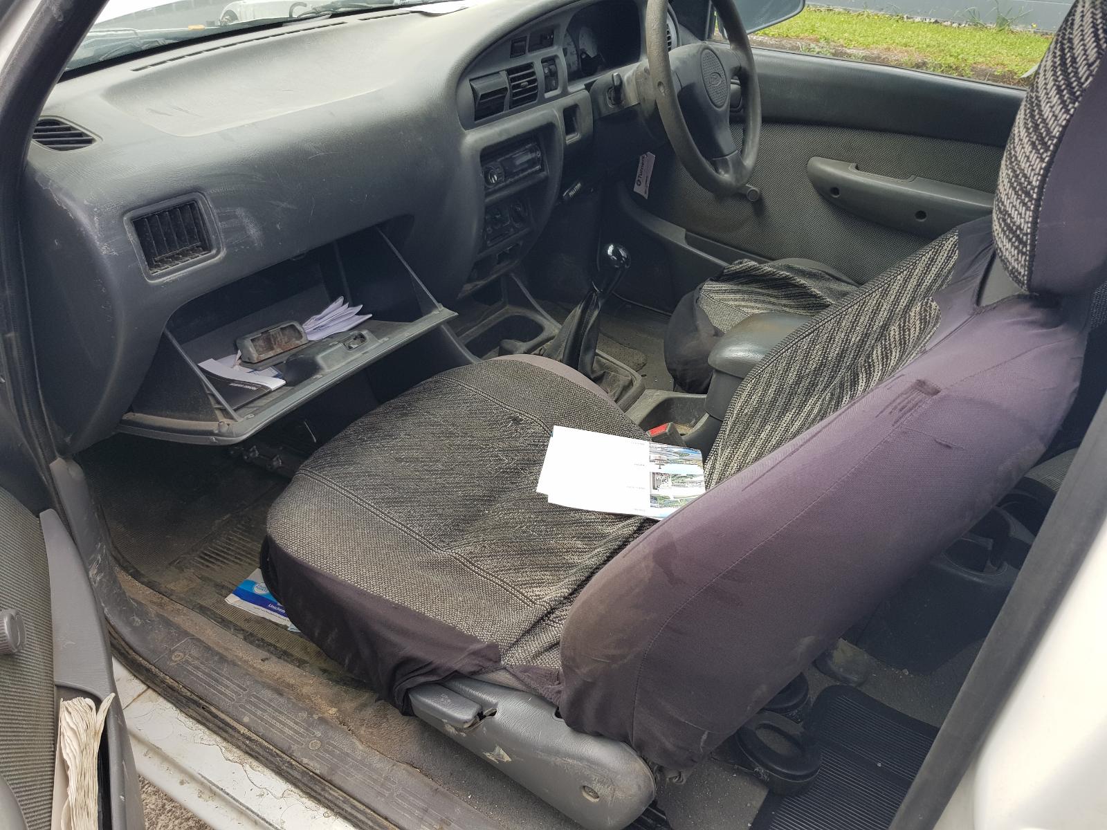 Ford Courier - UT 2005-2006