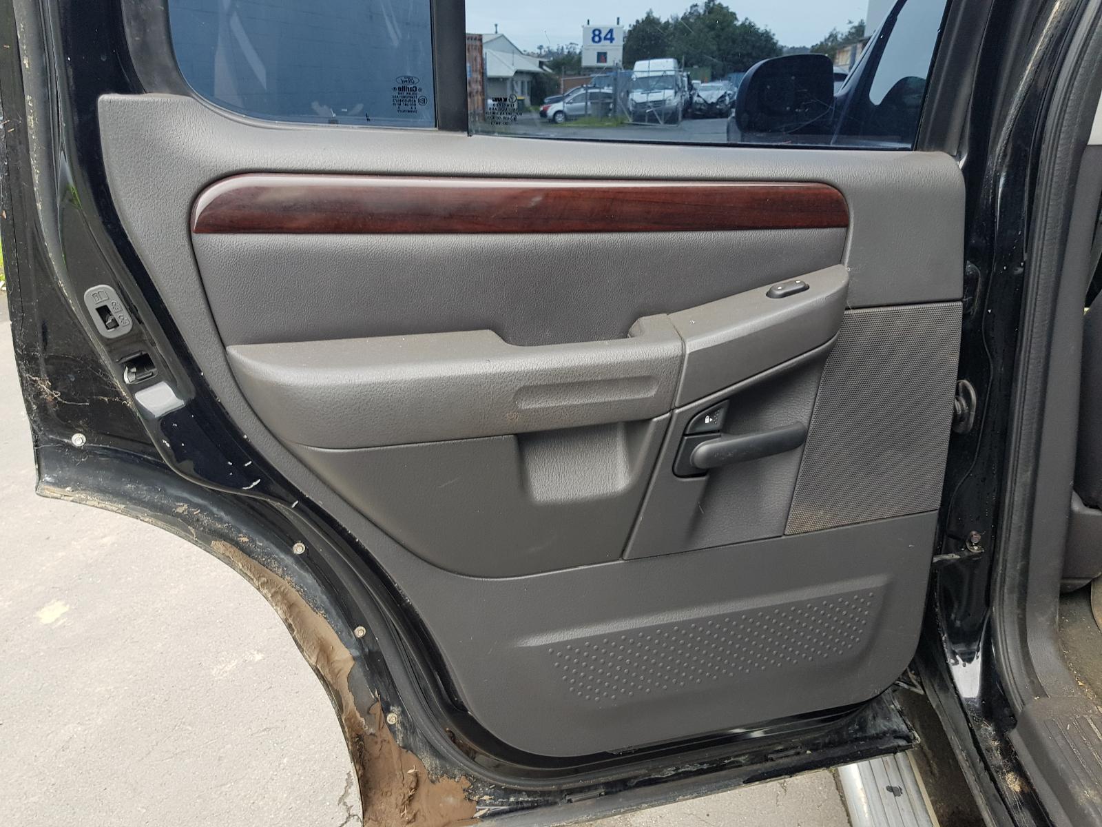 Ford Explorer - UT 2005-2007