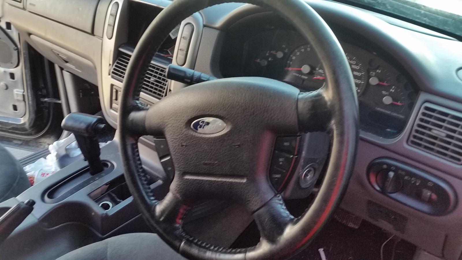 Ford Explorer - UT 2001-2005