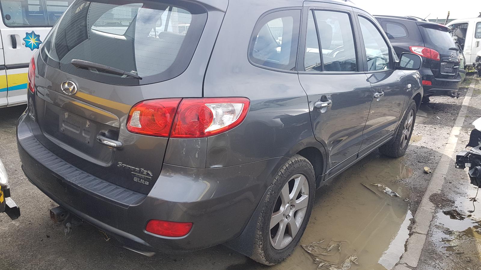 Hyundai Santa Fe - 2006-2012