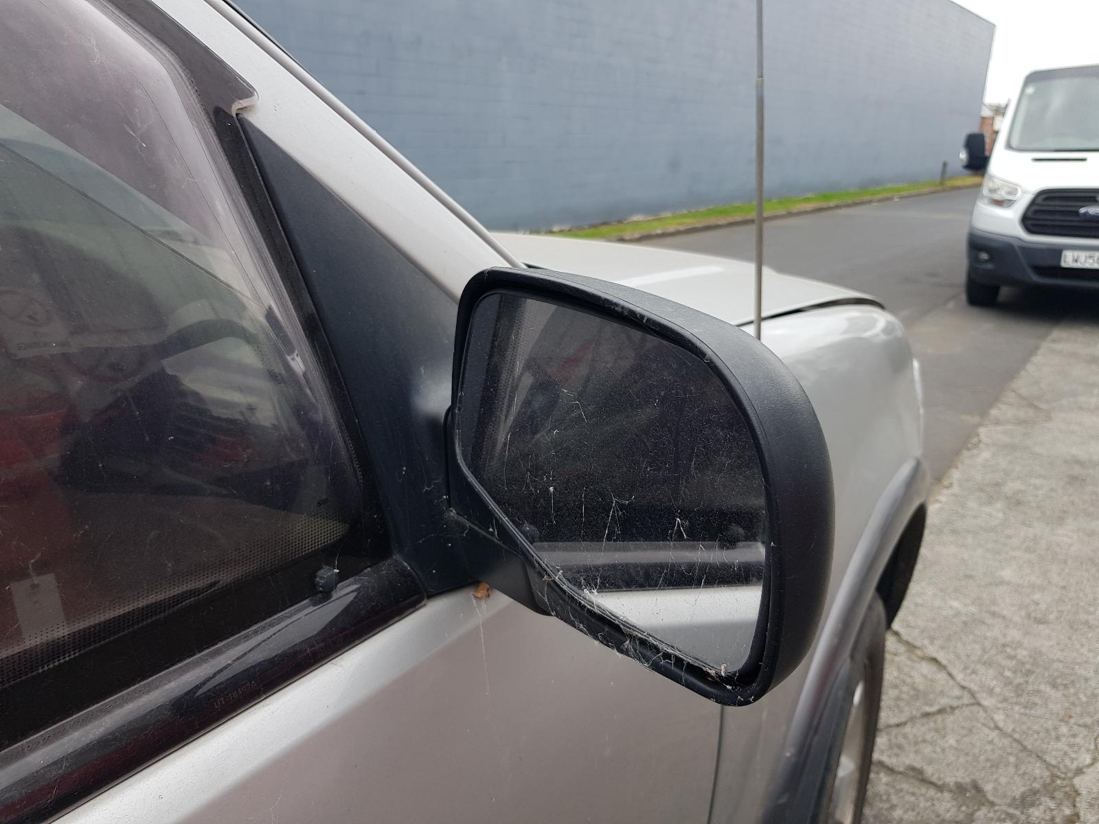 Ford Explorer - UT 2001-2005