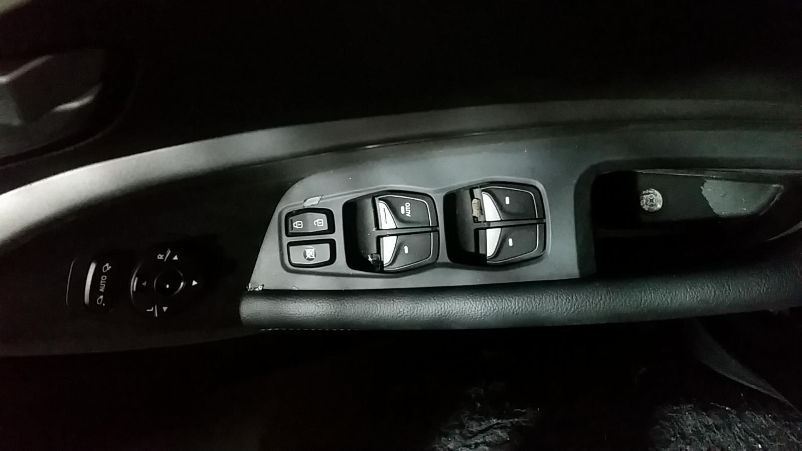 Hyundai Santa Fe - 2013-Present