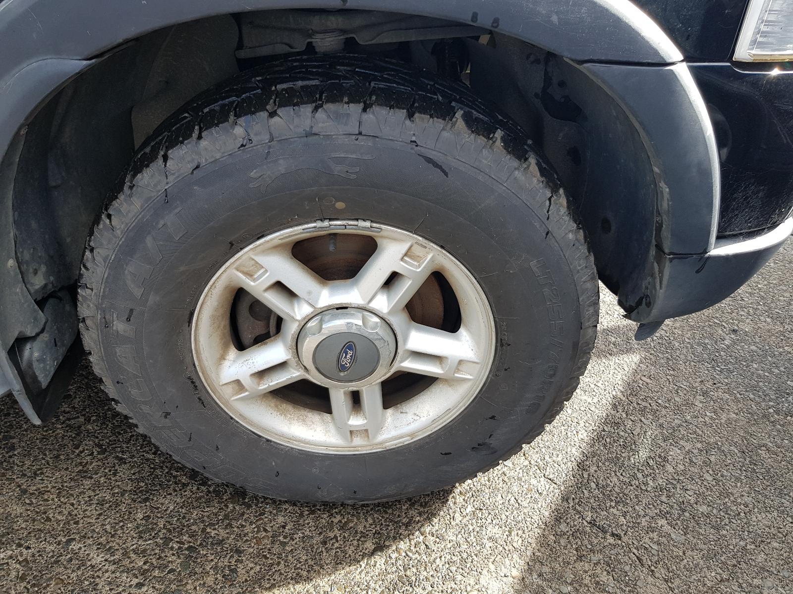 Ford Explorer - UT 2001-2005