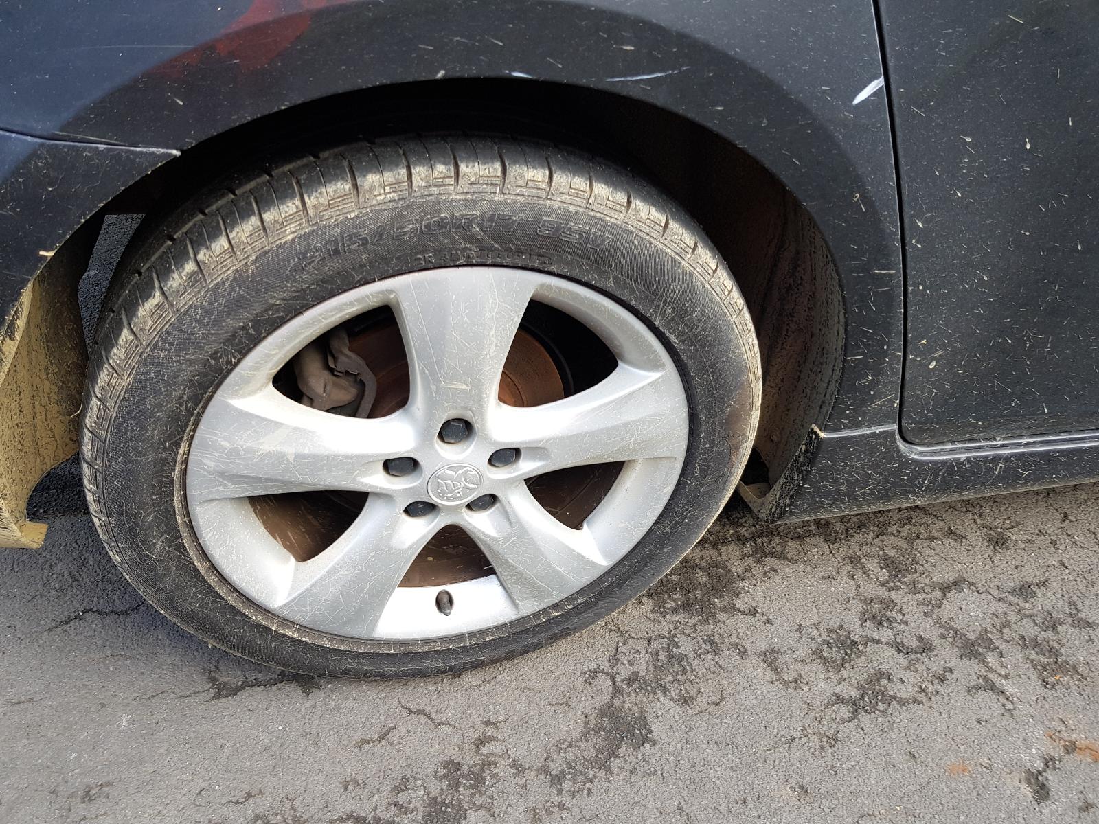 Holden Cruze - 2009-Present