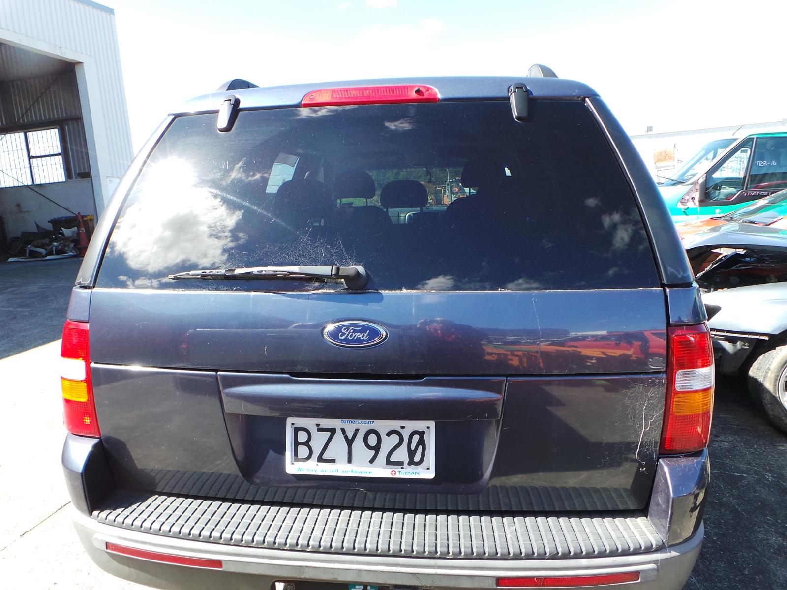 Ford Explorer - UT 2001-2005