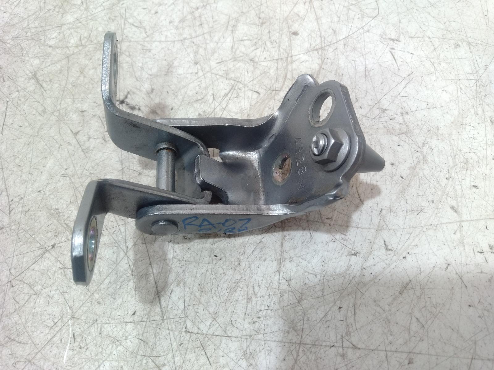 Door Hinge Runner