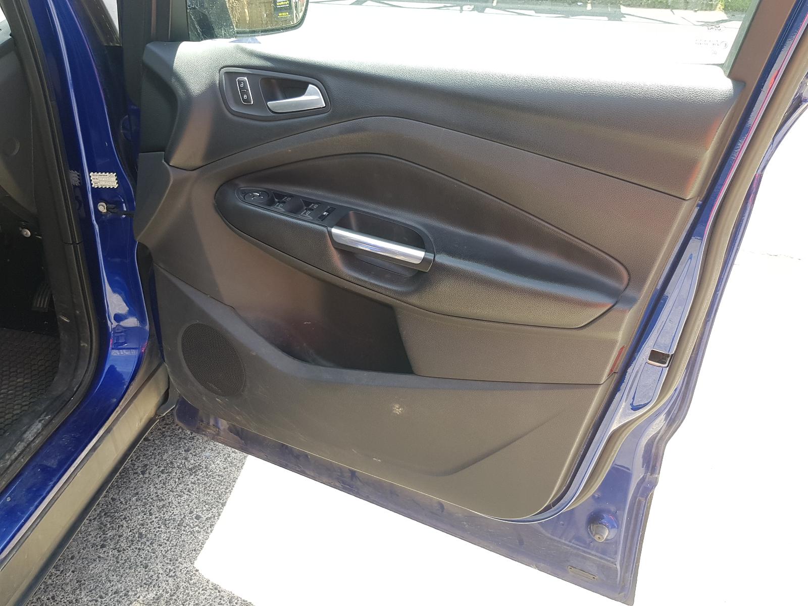 Ford Kuga - TE 2012-2013