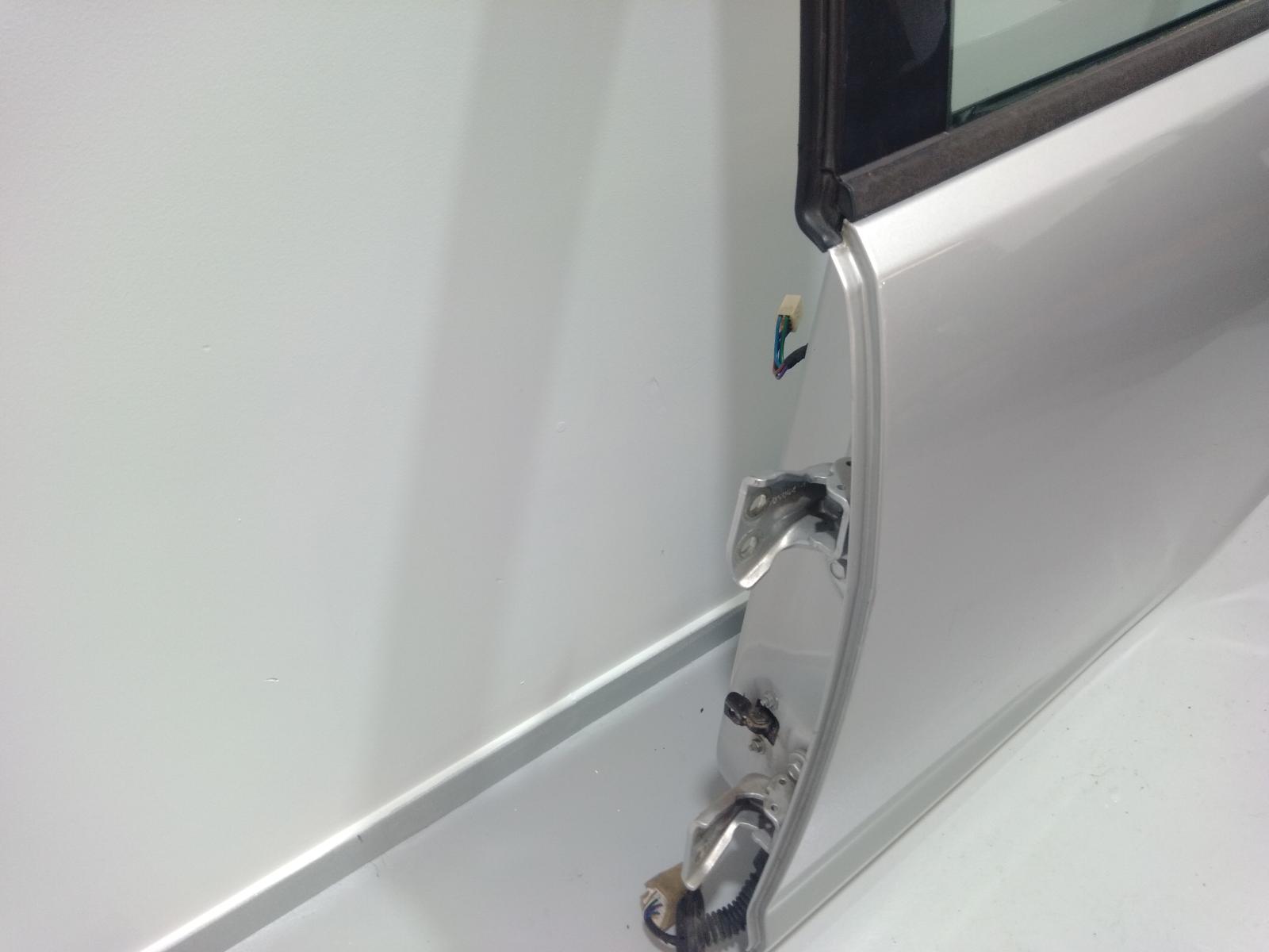 Left_Rear_Door_Sliding