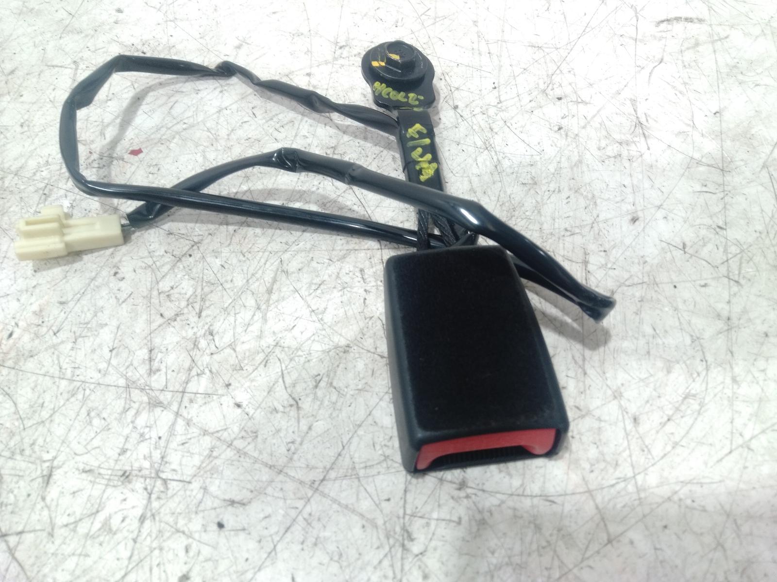 Seat_Belt_Stalk