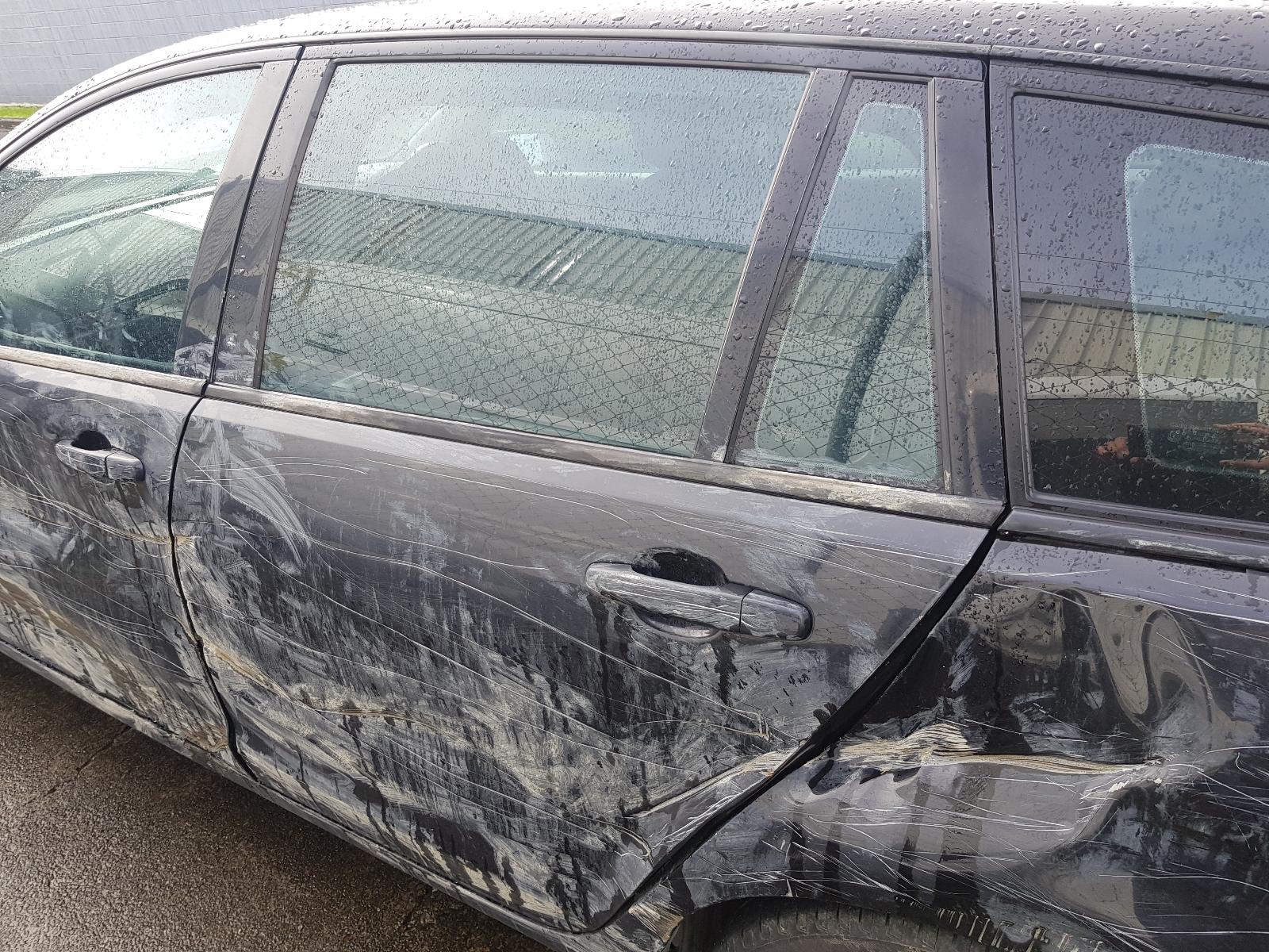 Holden Commodore - VE Omega 06-