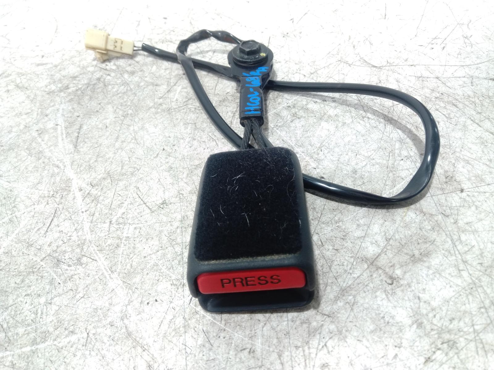 Seat_Belt_Stalk