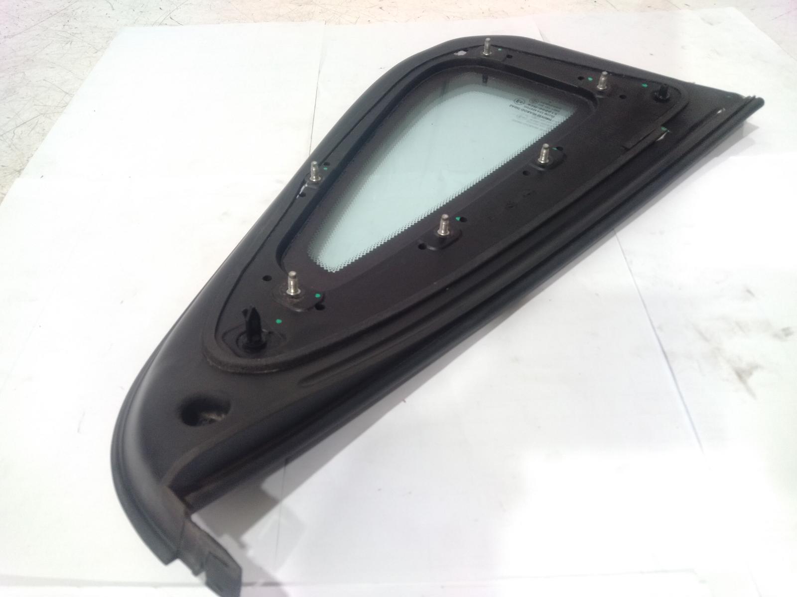 Right Rear Side Glass