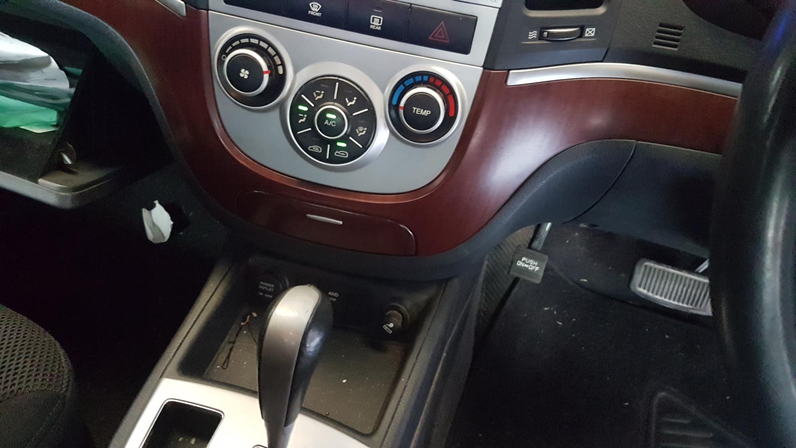 Hyundai Santa Fe - 2006-2012