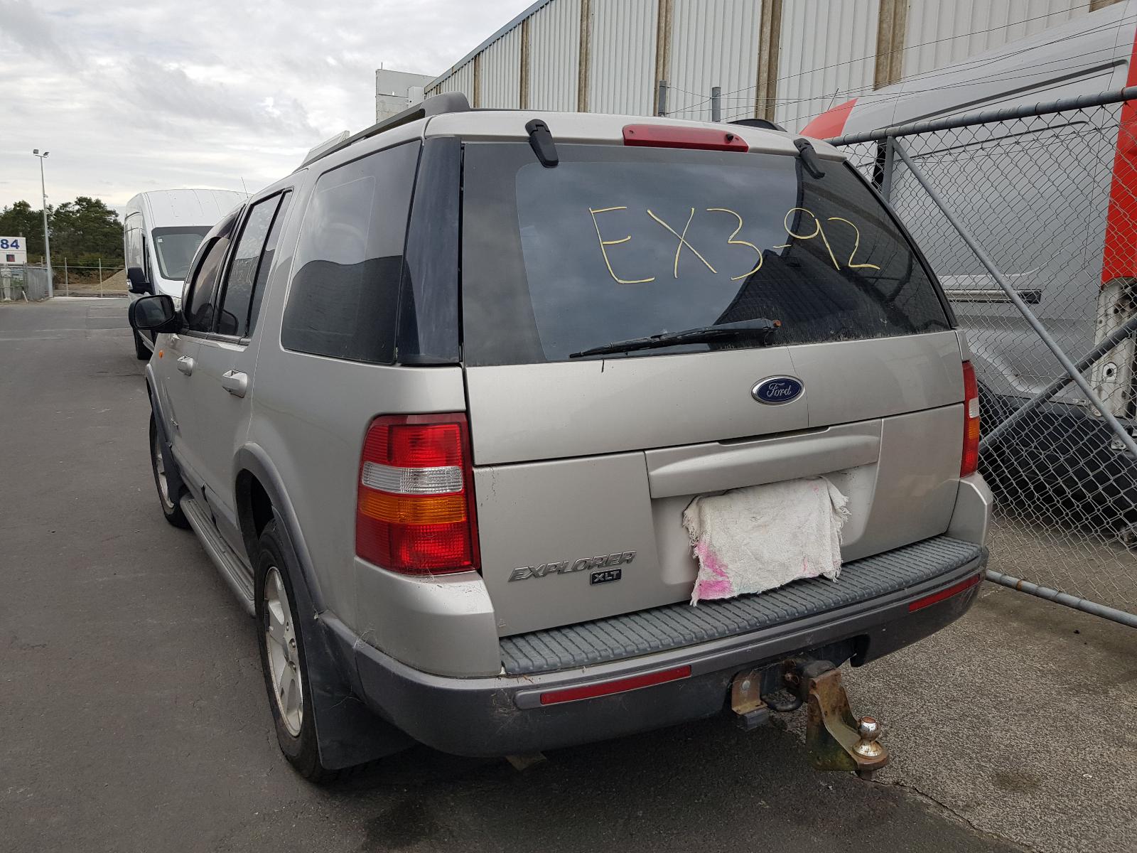 Ford Explorer - UT 2001-2005