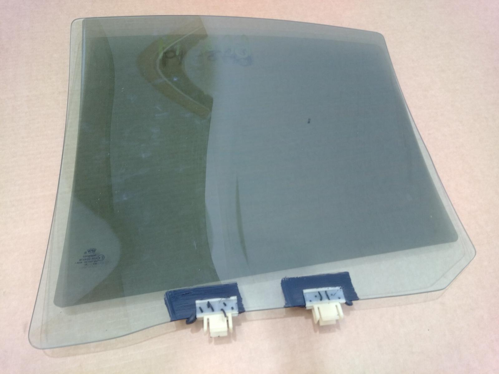 Right_Rear_Door_Window