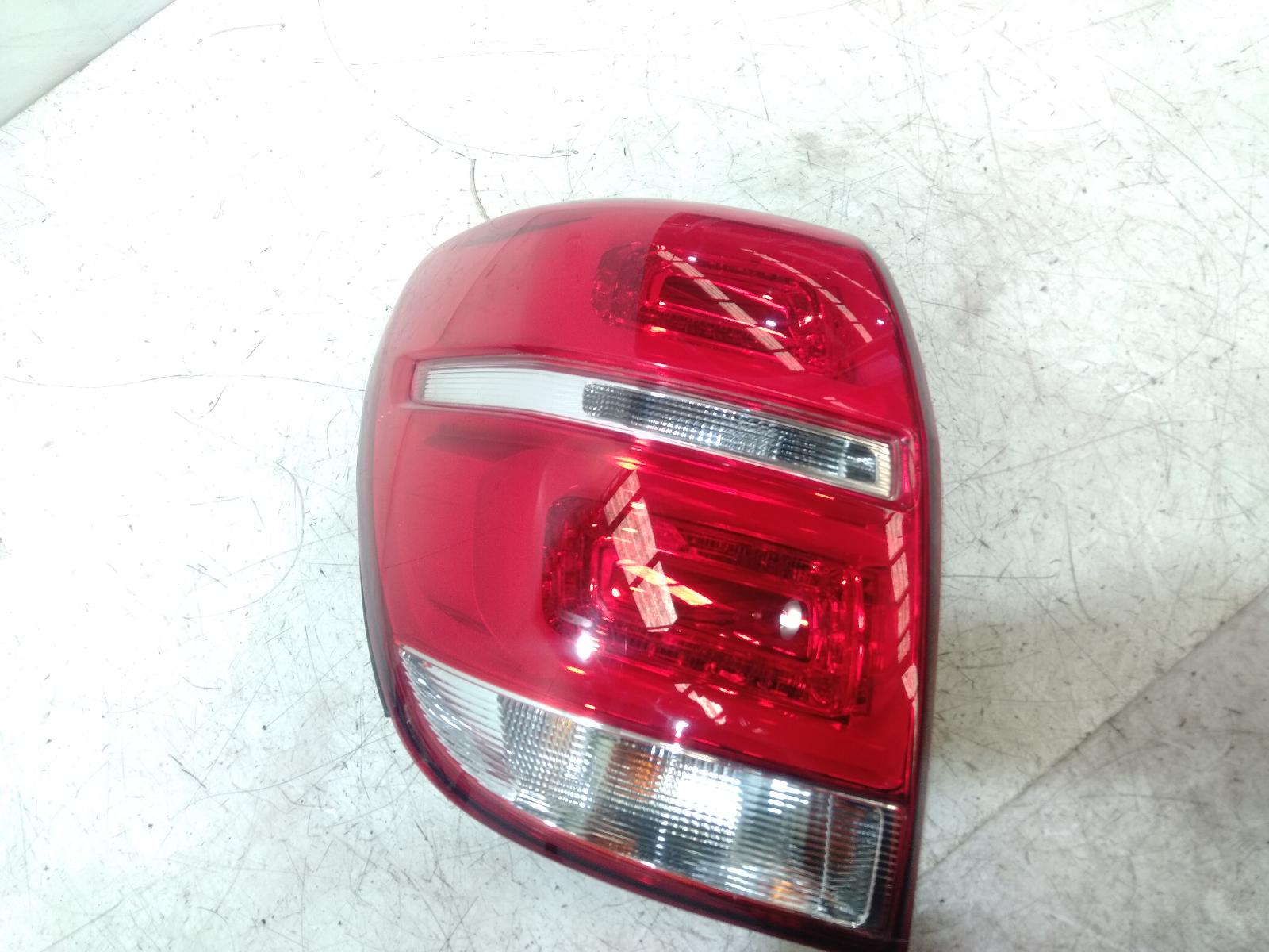 Left_Taillight