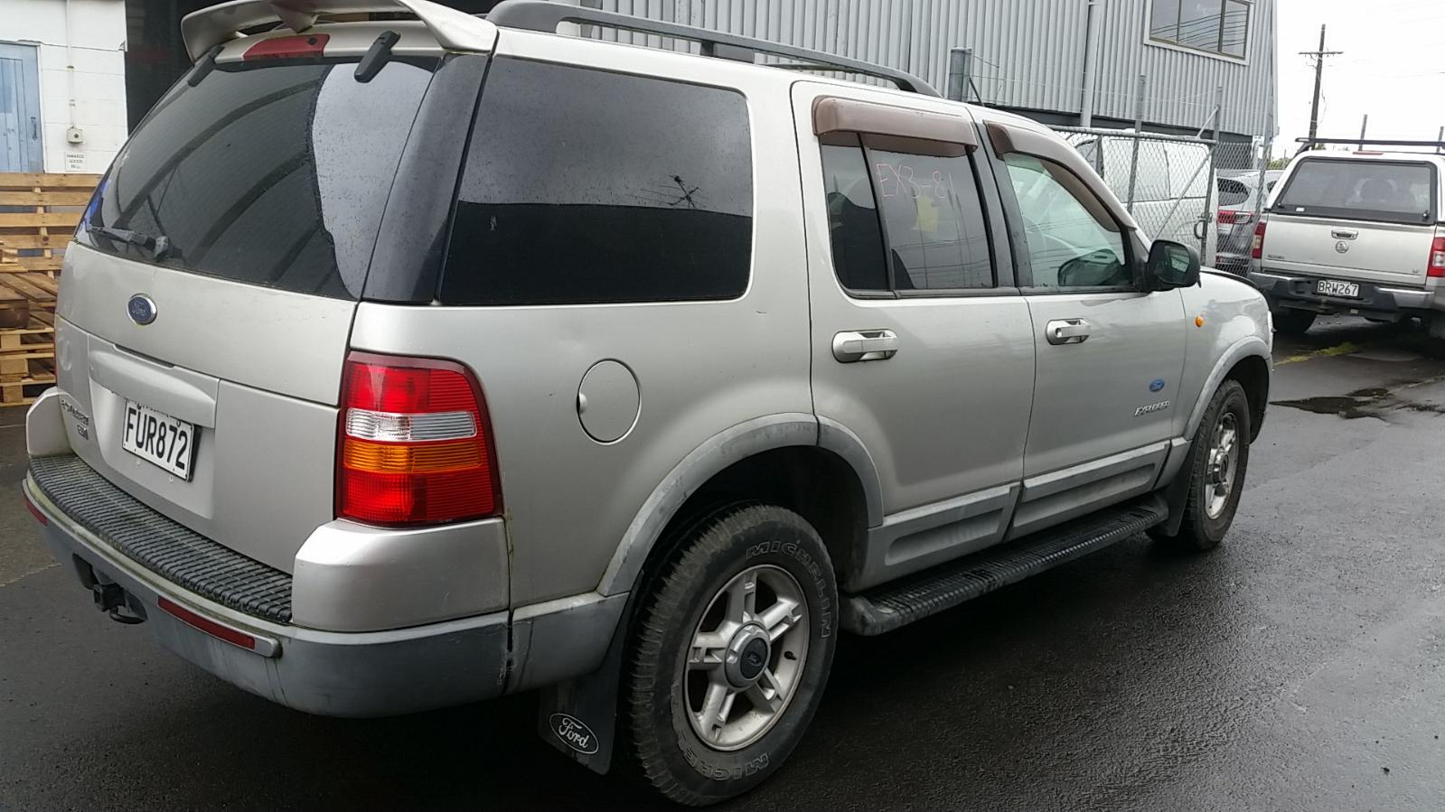 Ford Explorer - UT 2001-2005