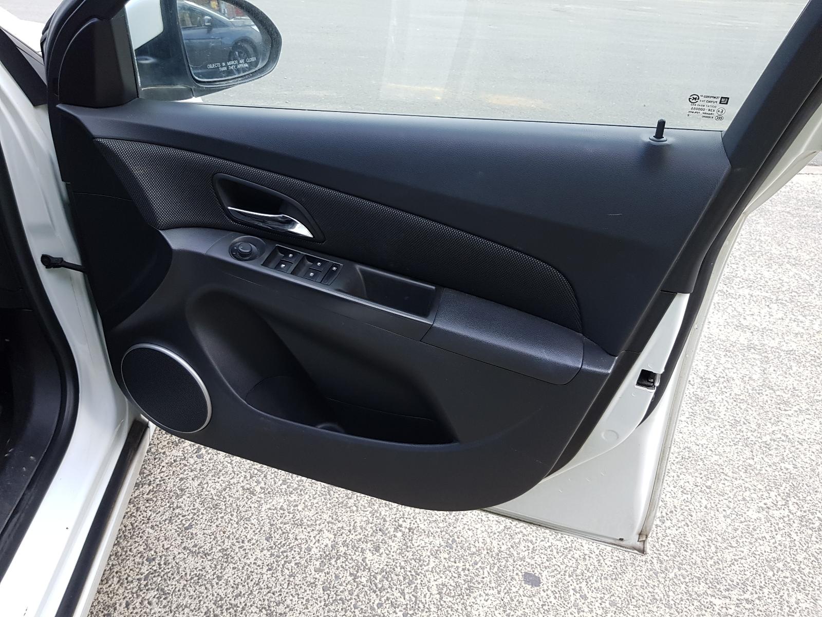 Holden Cruze - 2009-Present