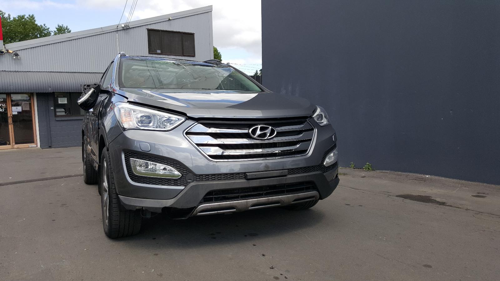 Hyundai Santa Fe - 2013-Present