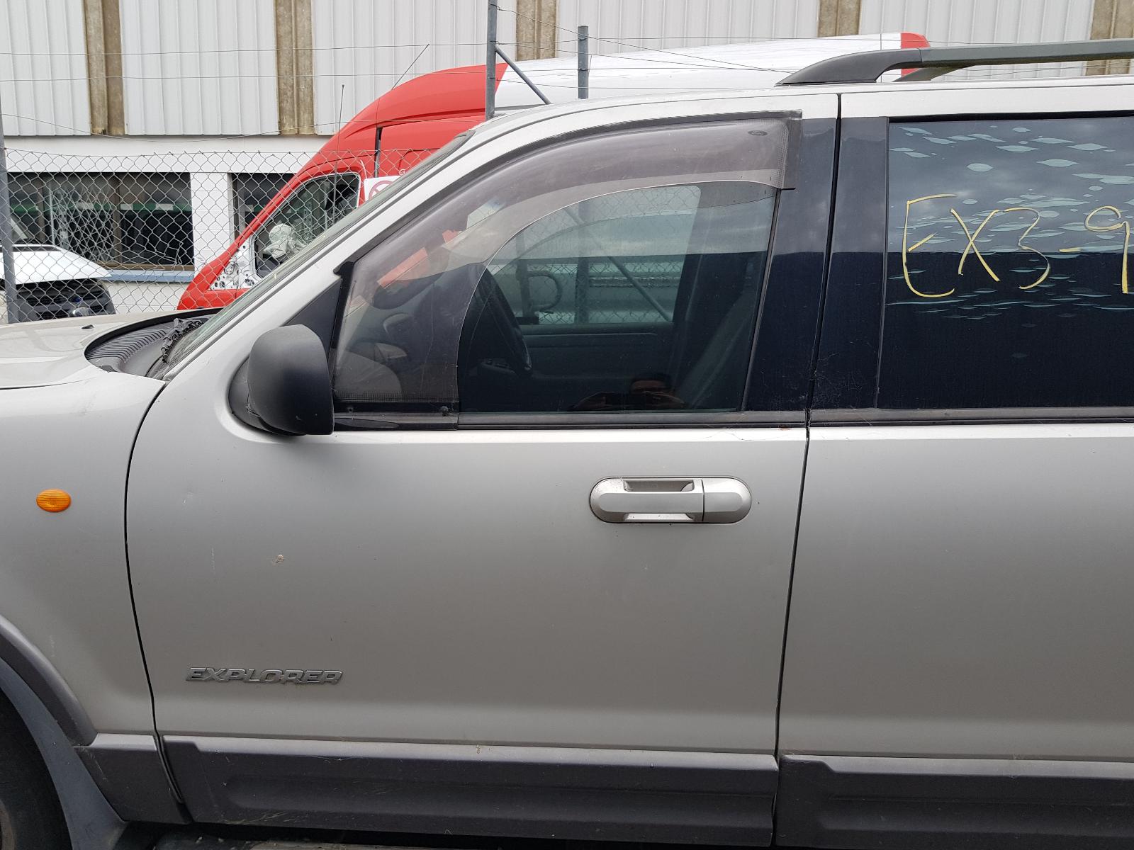 Ford Explorer - UT 2001-2005