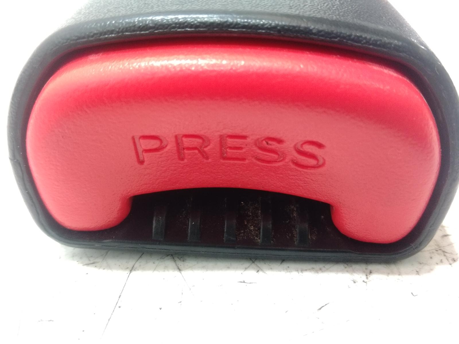 Seat_Belt_Stalk