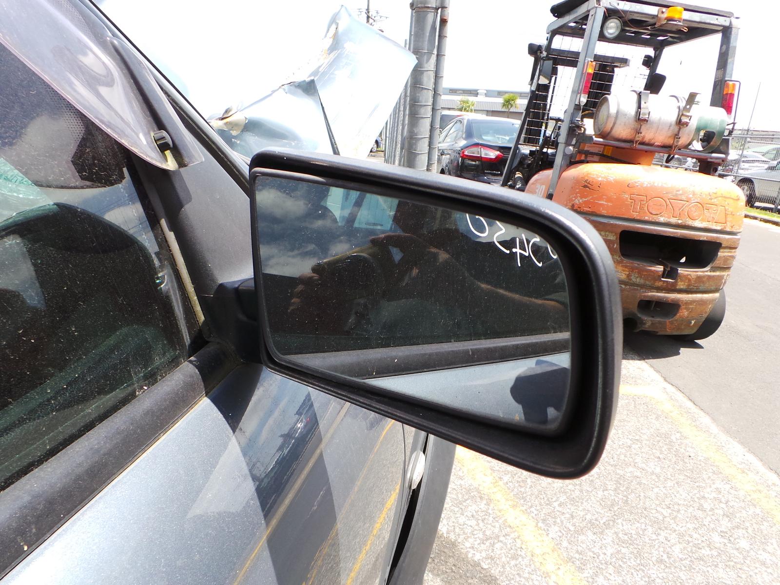 Holden Adventra - VZ 2005-2007