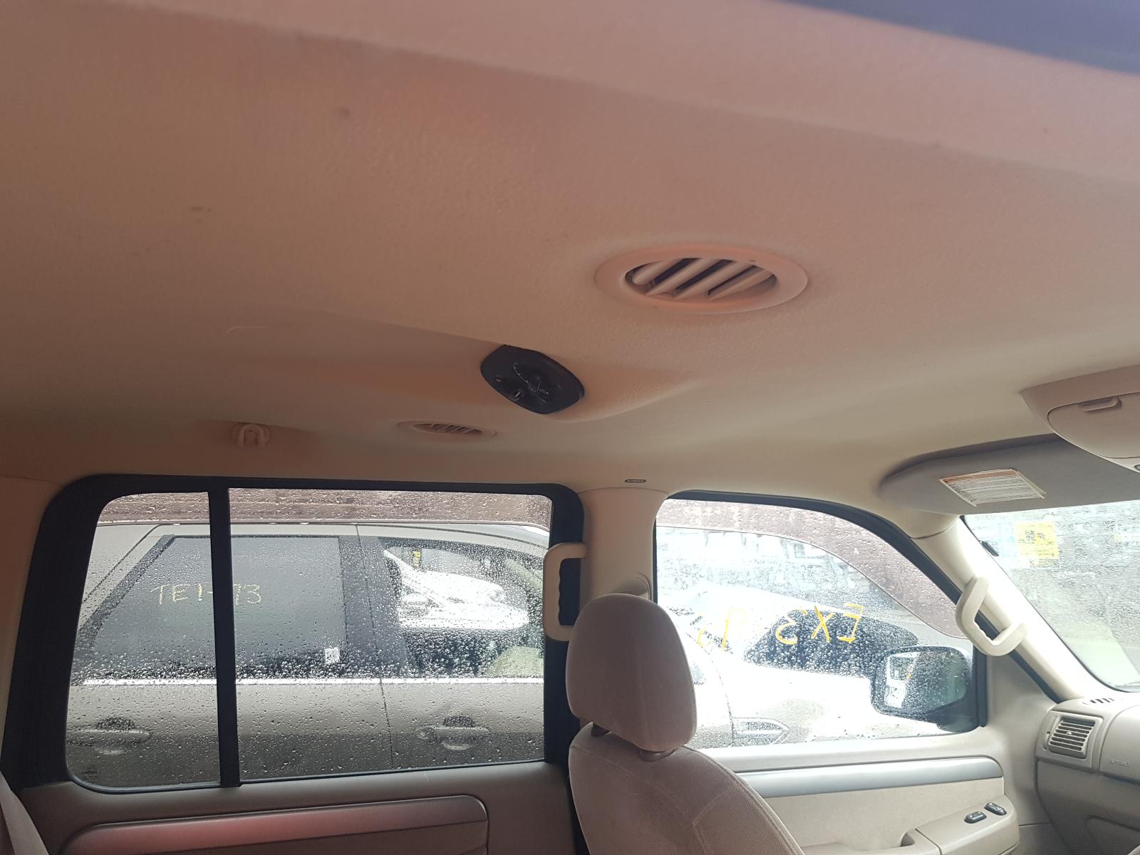 Ford Explorer - UT 2001-2005