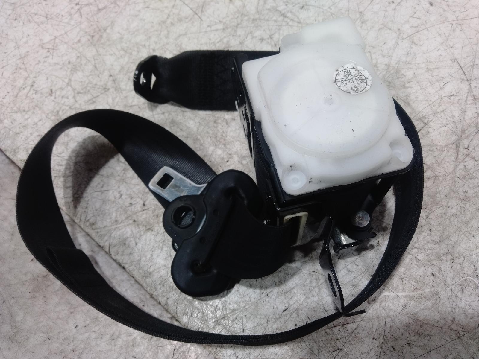 Seat_Belt_Stalk